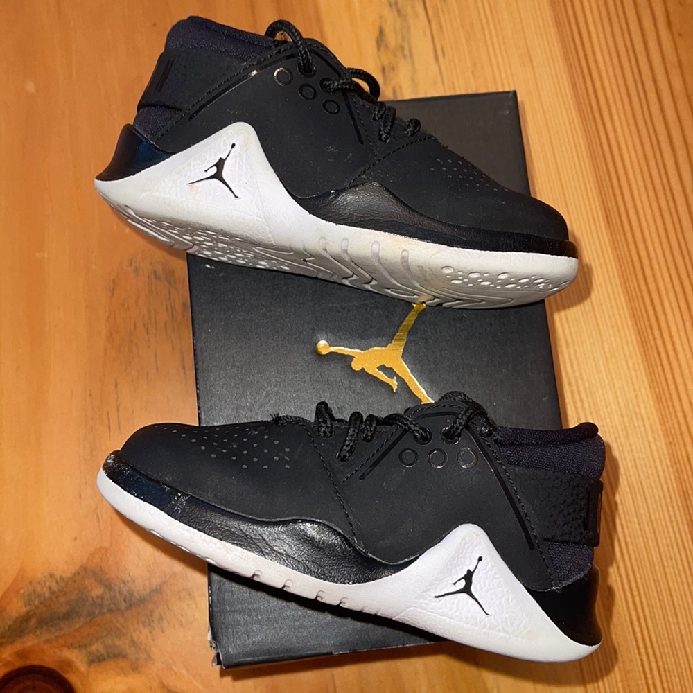Jordan Flight Fresh BT - Size 6C